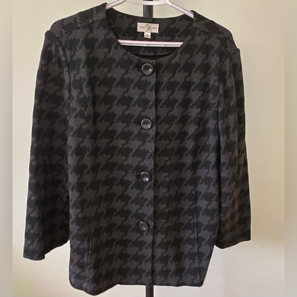 Studio Works Blazer Women’s Large Gray Houndstooth Jacket Buttons Stretchy Knit